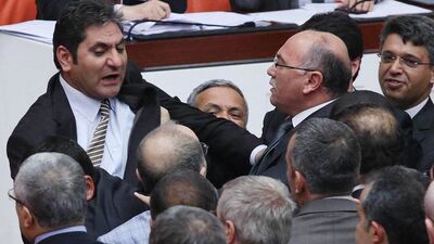 Milletvekilleri artık kavga etmeyecek!