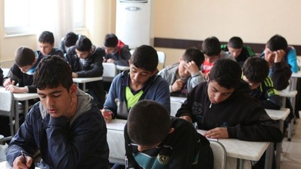 Bir yılda 12 sınav!