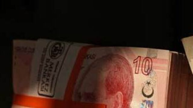 Tefeci Holding iş başında!
