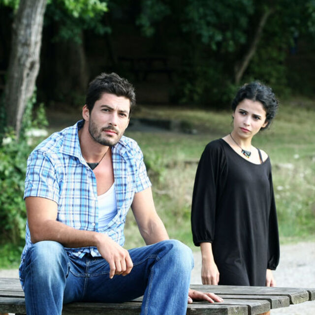 Dizi oyuncusuna bıçaklı saldırıya şok ceza!