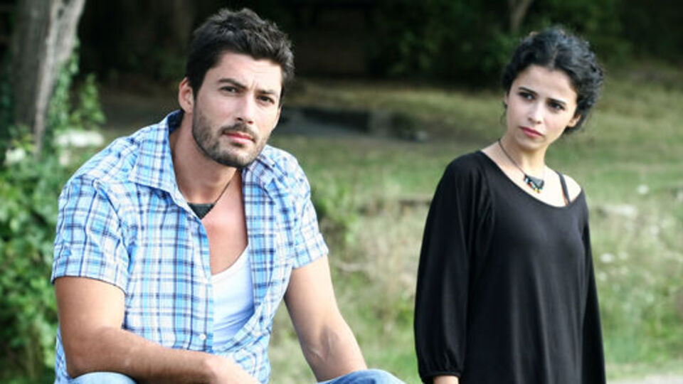 Dizi oyuncusuna bıçaklı saldırıya şok ceza!