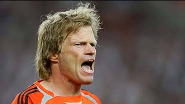 Oliver Kahn'dan eşcinsel futbolcuları kızdıracak açıklama