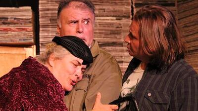 Alkol kullanımı tiyatroya engel mi?