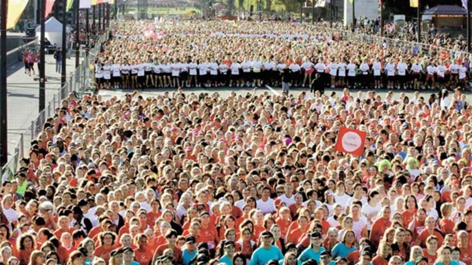 30 bin kadın sokağa döküldü