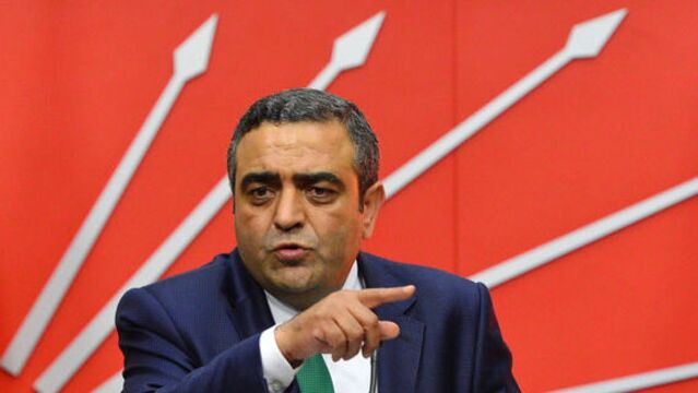 Başbakan'a çocuk pornosunu sordu