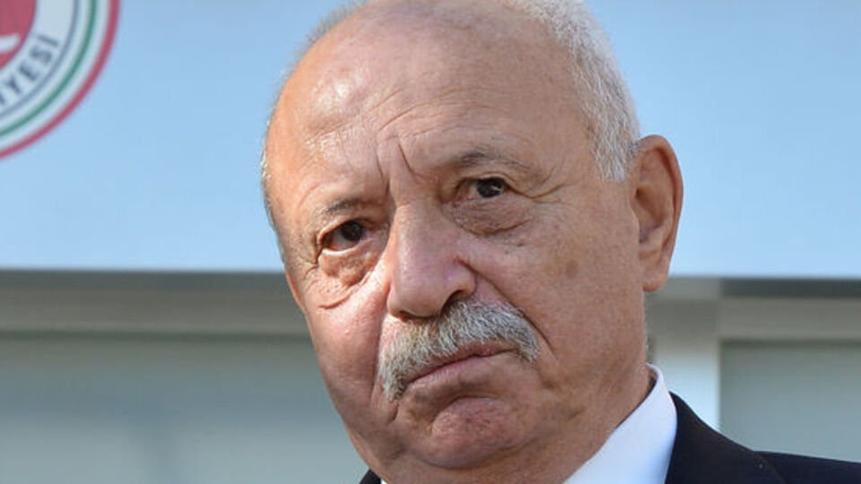 "Yeşil yaşıyor, çıkıp doğruları söylesin"