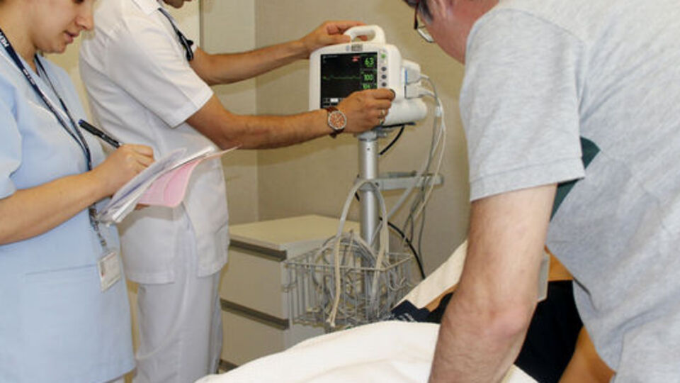 10 yaşındaki kız ameliyatla erkek oldu!