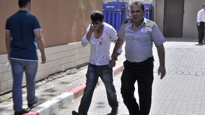 Önce yardım ettiler sonra dövdüler!