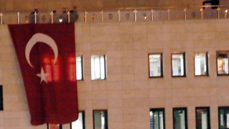 Merminin isabet ettiği yer böyle kamufle edildi