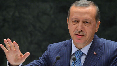 "Zindandan Mehmet'e Mektup" şiirini okudu