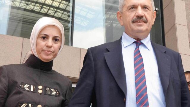 "Süleyman 'Demirel'den şikâyetçiyim"