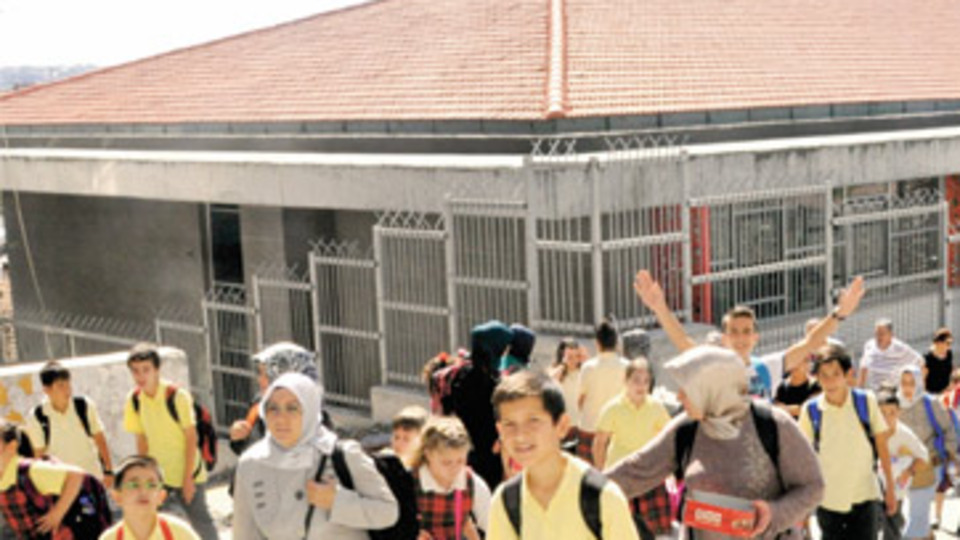 Beyoğlu ve Bakırköy'de veliler ayaklandı!