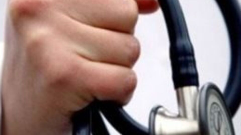 Alo 184, doktor bana yan baktı!