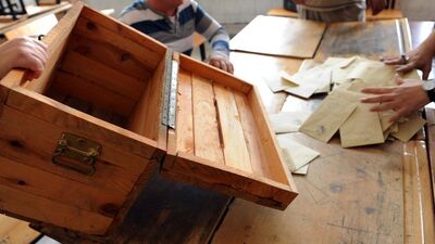 Seçimde dar ve daraltılmış bölge kime yarar?