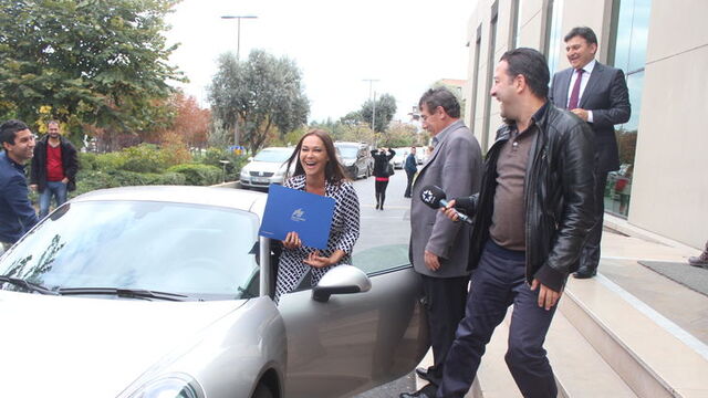 Türkiye'de parası olan mı itibar görüyor?