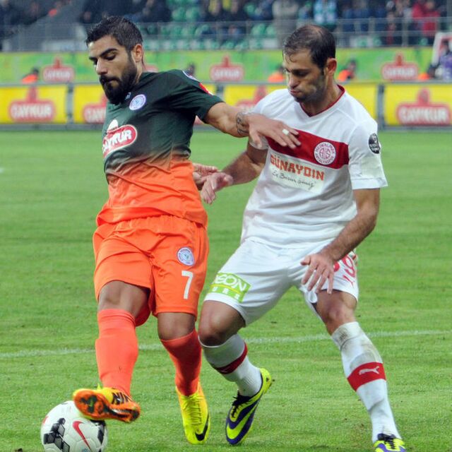 Baros sahneye çıktı