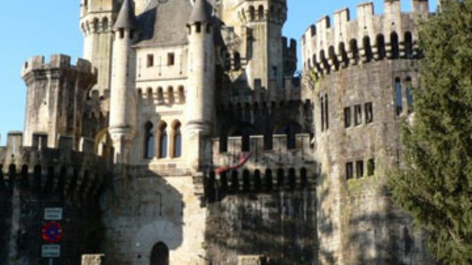 Sahibinden satılık şato!