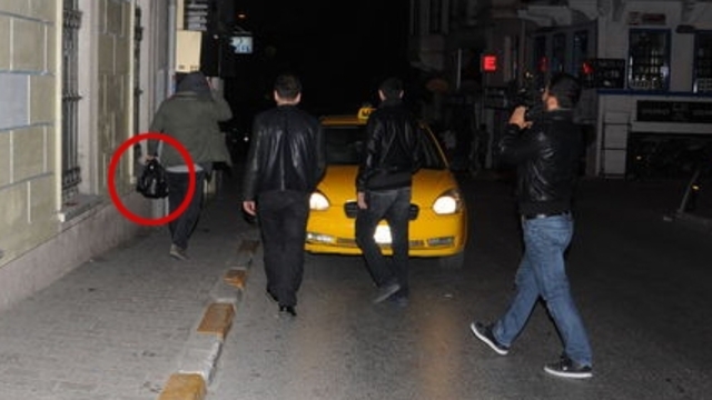"Poşeti sakla, şimdi yandık!"