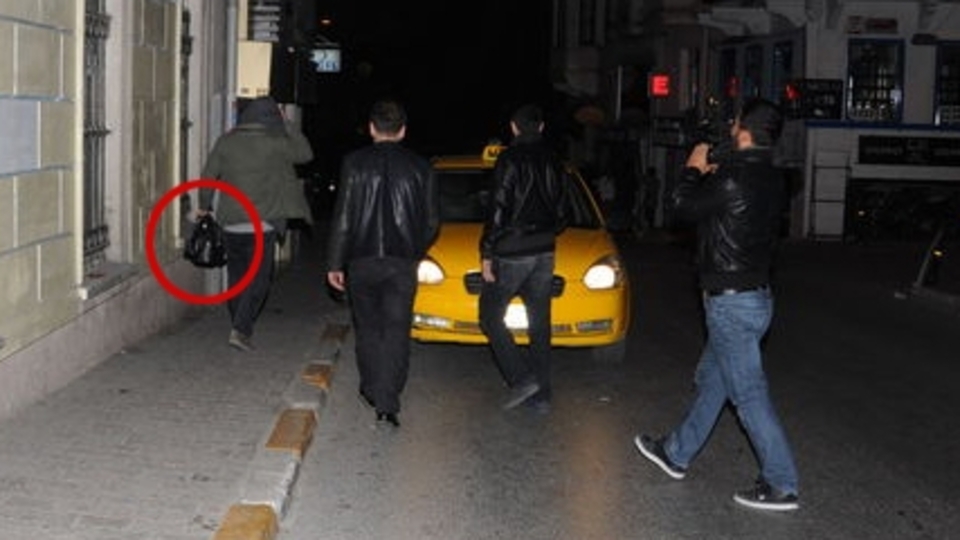 "Poşeti sakla, şimdi yandık!"