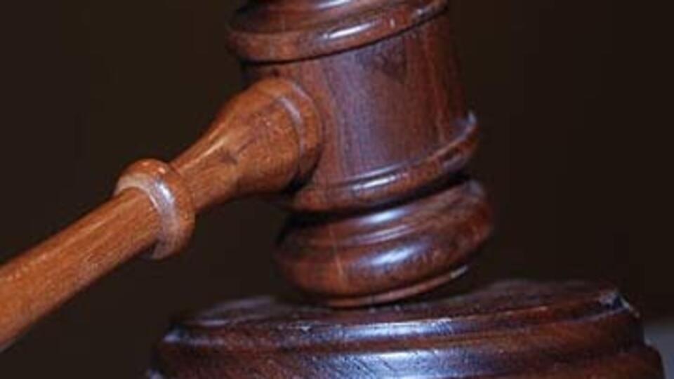 Hakim ve savcılara yaş sınırı!