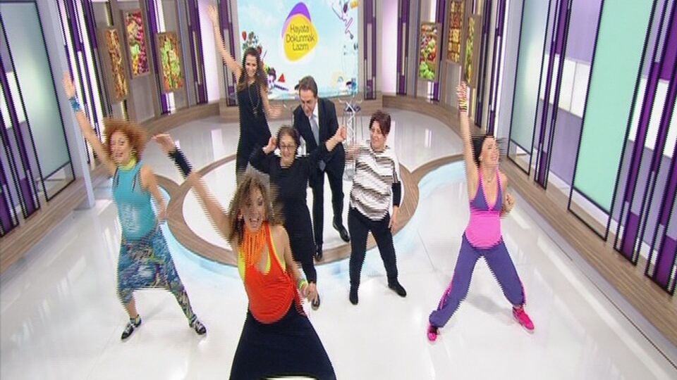 Hayata Dokunmak Lazım'da Zumba rüzgarı esti....