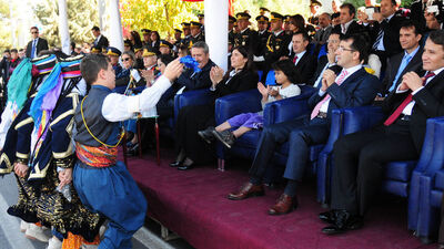 Protokole sürpriz konuk