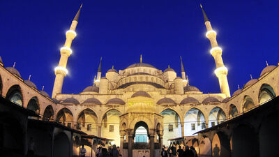 404 yıllık tarih 5 santim yana kaydı!