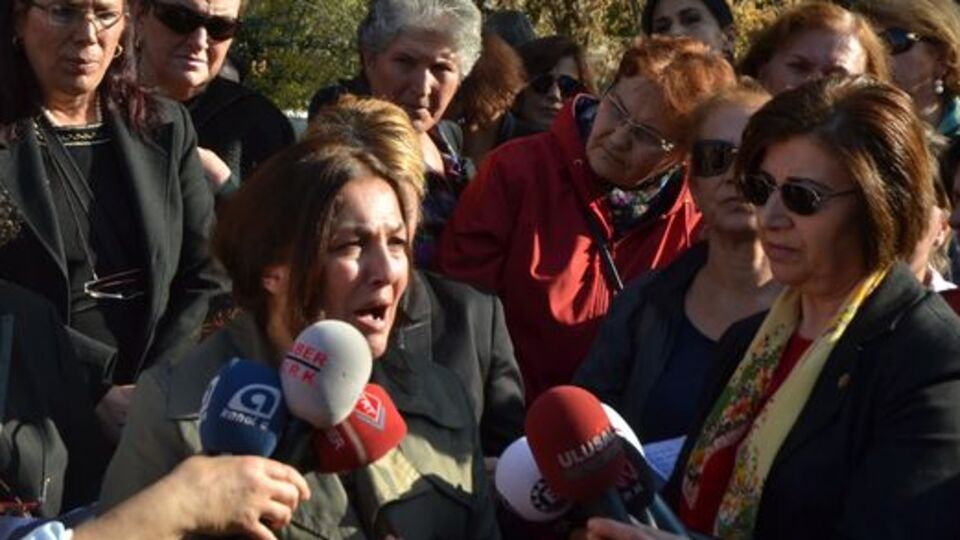 Meclis önünde başörtü protestosu