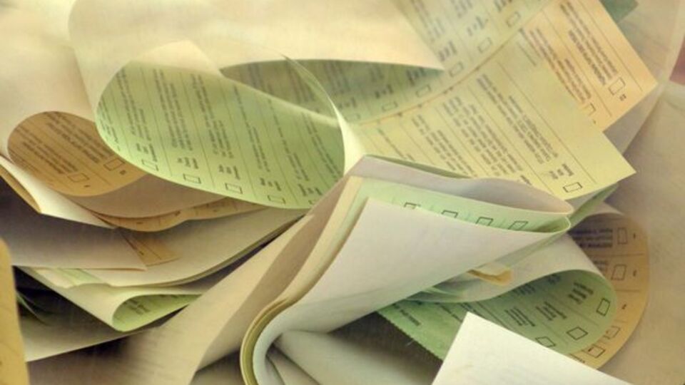 Seçimlerde kaç oy pusulası kullanılacak?