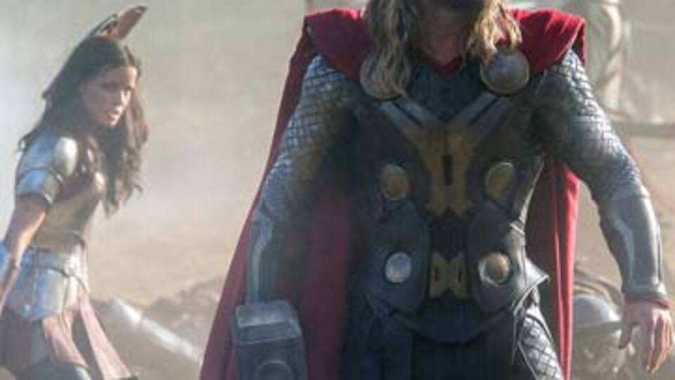 'Yenilmezler'in 'Thor'unu yeğlerim