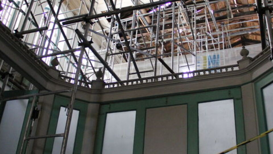 Atatürk'ün etkilendiği kilise cemaatsiz kaldı