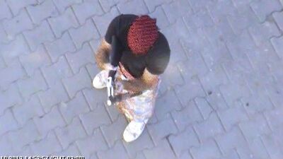 Polise böyle ateş açtı!