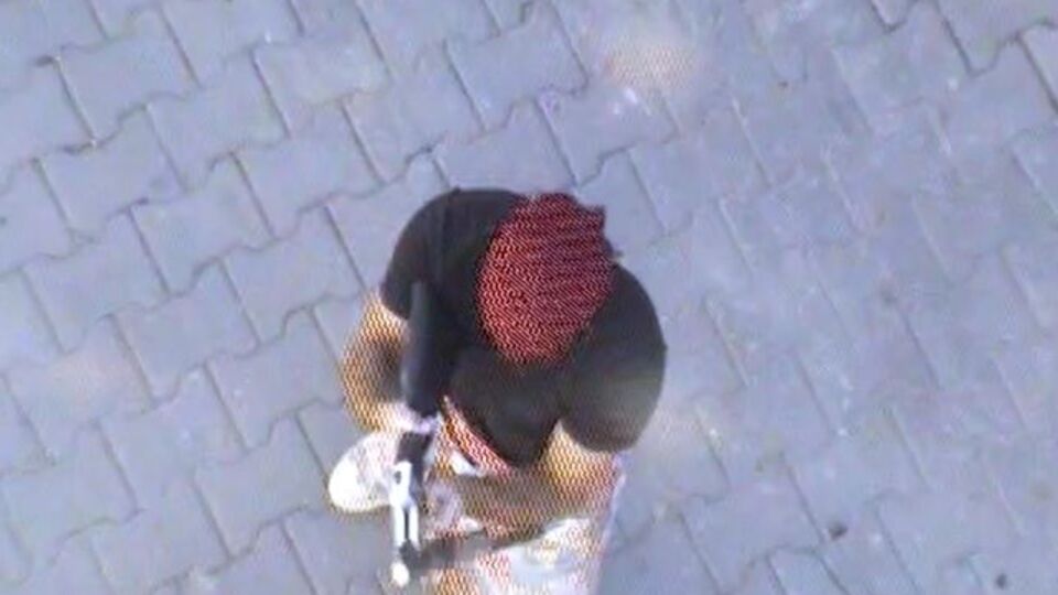 Polise böyle ateş açtı!