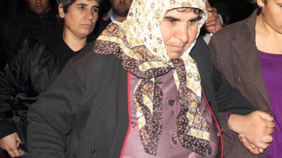Öcalan'ın kız kardeşi İmralı'dan döndü!