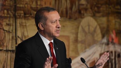 "Bu borçla, bu izni sana kim verecek!"