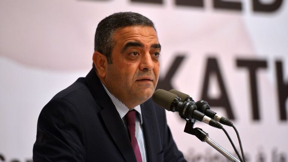 Tanrıkulu'ndan Başbakan'a 'sosyal medya' sorusu