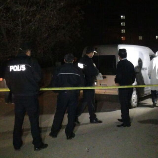 Şoförlüğünü yaptığı para nakil aracını soydu
