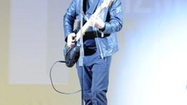 Roger Waters'ın gitarına 100 bin TL