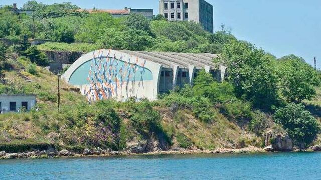 O adanın ismi resmen değişti!