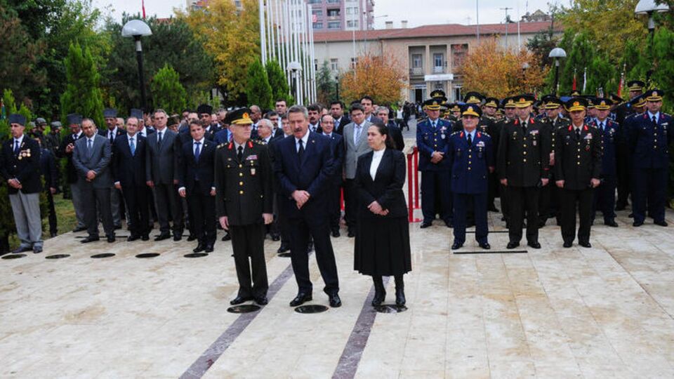 AK Parti'li vekilden Baydemir tepkisi