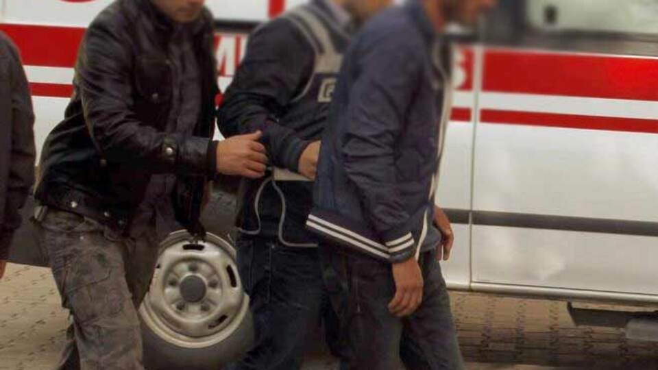 8 şüpheli adliyede!