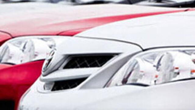 Yüksek vergiyi duyan yeni otomobile koştu!