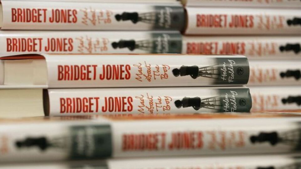 Bridget Jones, James Bond'a karşı
