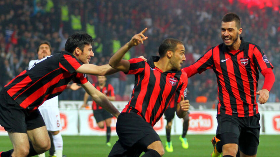 Hoş geldin Sergen Yalçın!