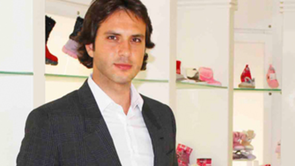 Dev şirket çocuk adımlarıyla Borsa'ya yürüyor!