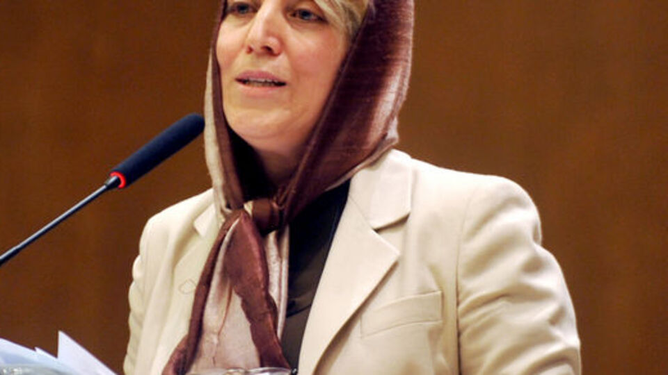 "Başörtüsü farz değil"