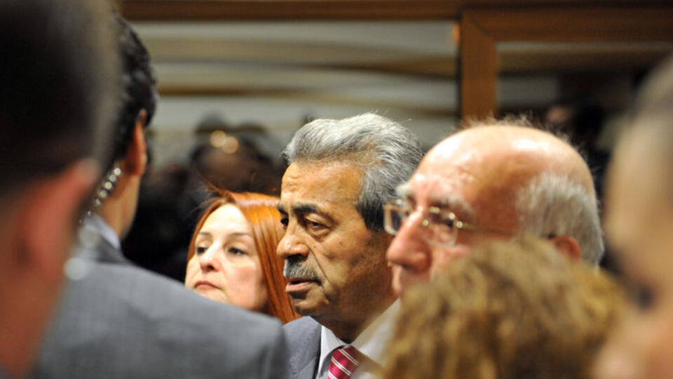 Kamer Genç'e tepkiler çığ gibi!