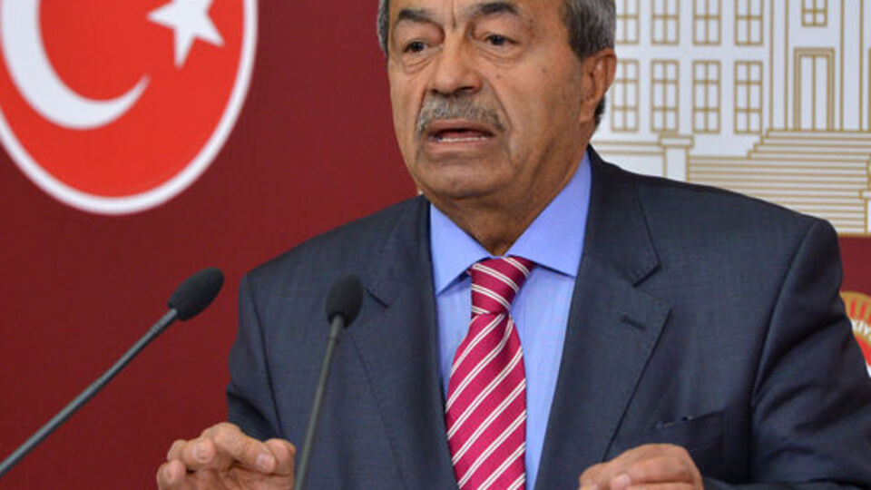 "Önce devleti talan edenleri istifa ettirin"