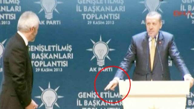Başbakan Erdoğan bu işareti niçin yaptı?