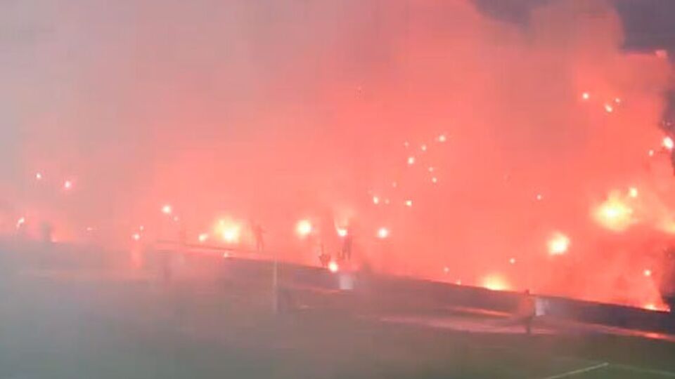 Yine futbol terörü!